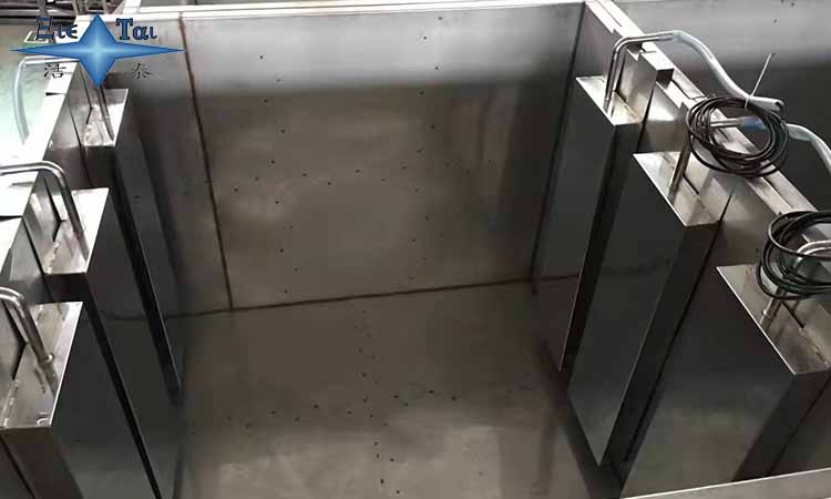 超聲波清洗設(shè)備中的震頭安裝在哪里好？